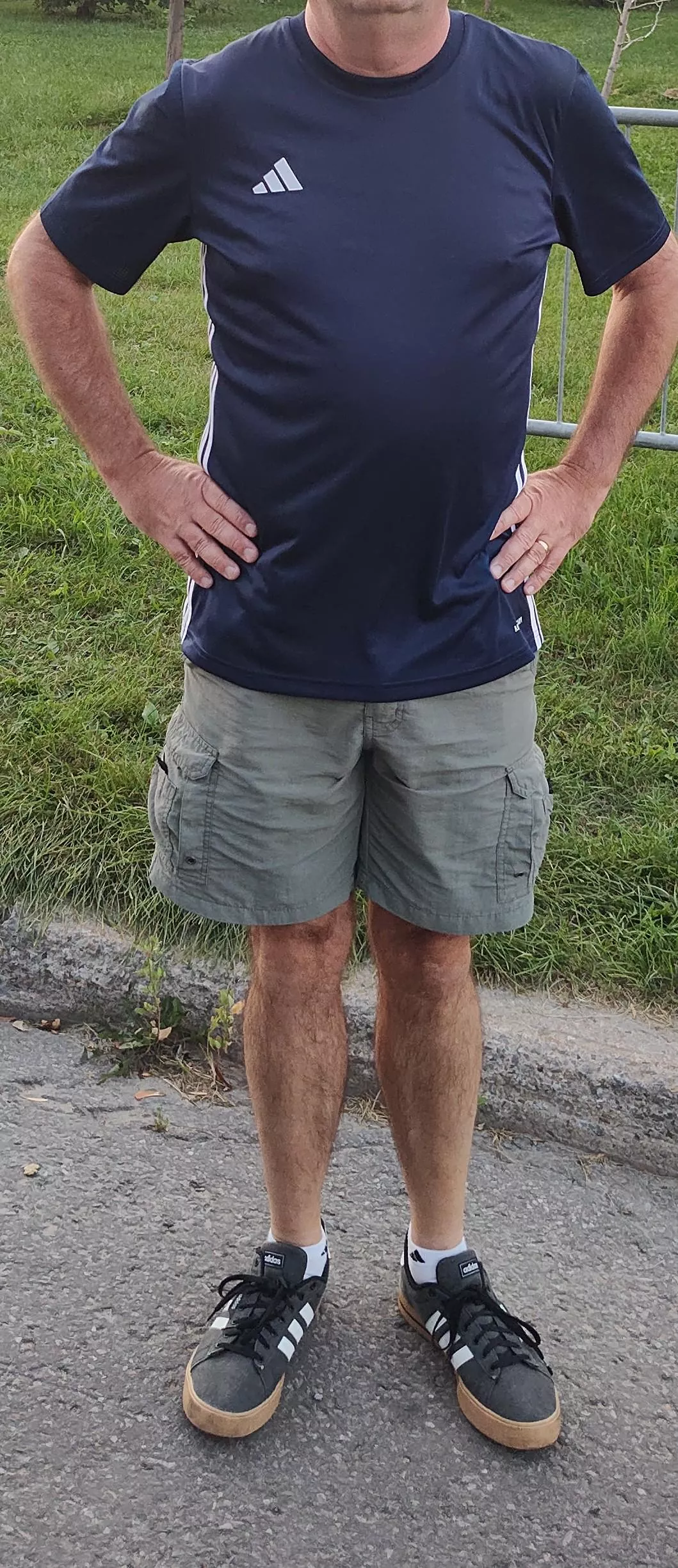 M50.. seeking Cougars & MILF's or HotWife & MF couple. arrive Today for business, staying through weekend. Have nice hotel room on Miami Beach. Hit me up for info..... REAL people for descreet fun for a couple hours...No onlyfans or escorts plea