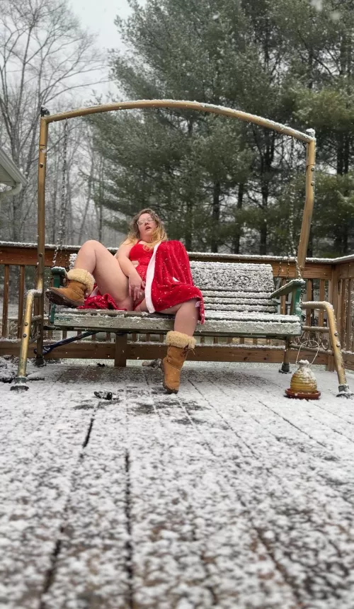 Mrs Claus is cumming too 