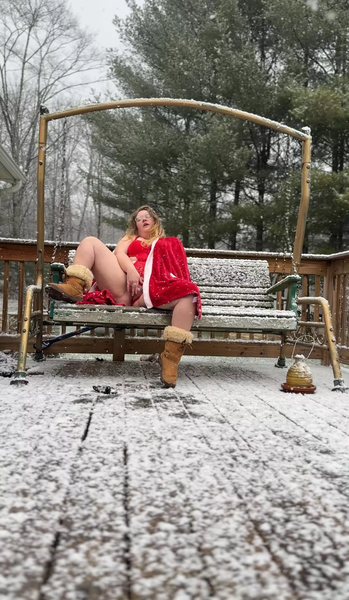 Mrs Claus is cumming too 