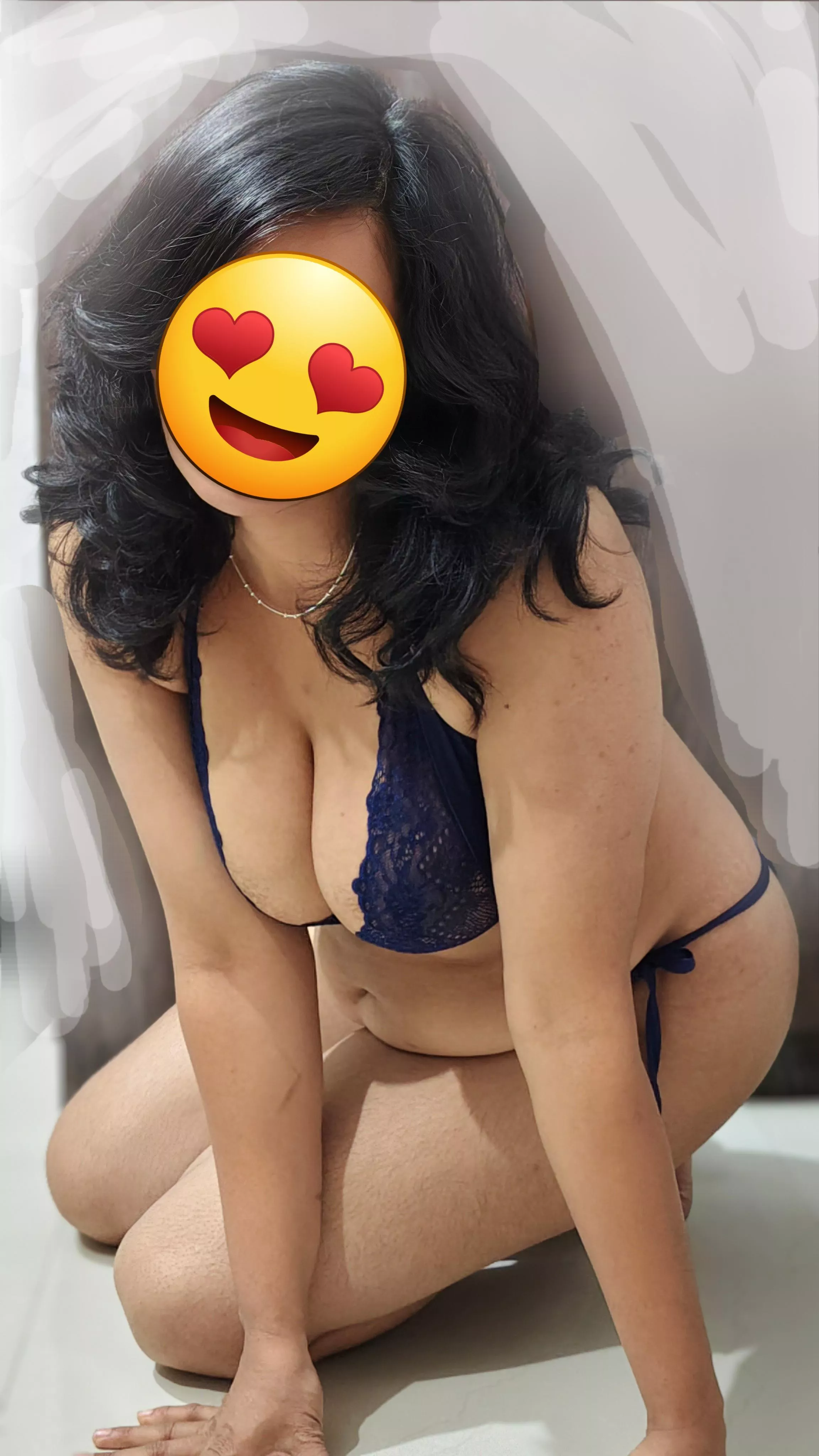 My first post on this sub (hotwife)