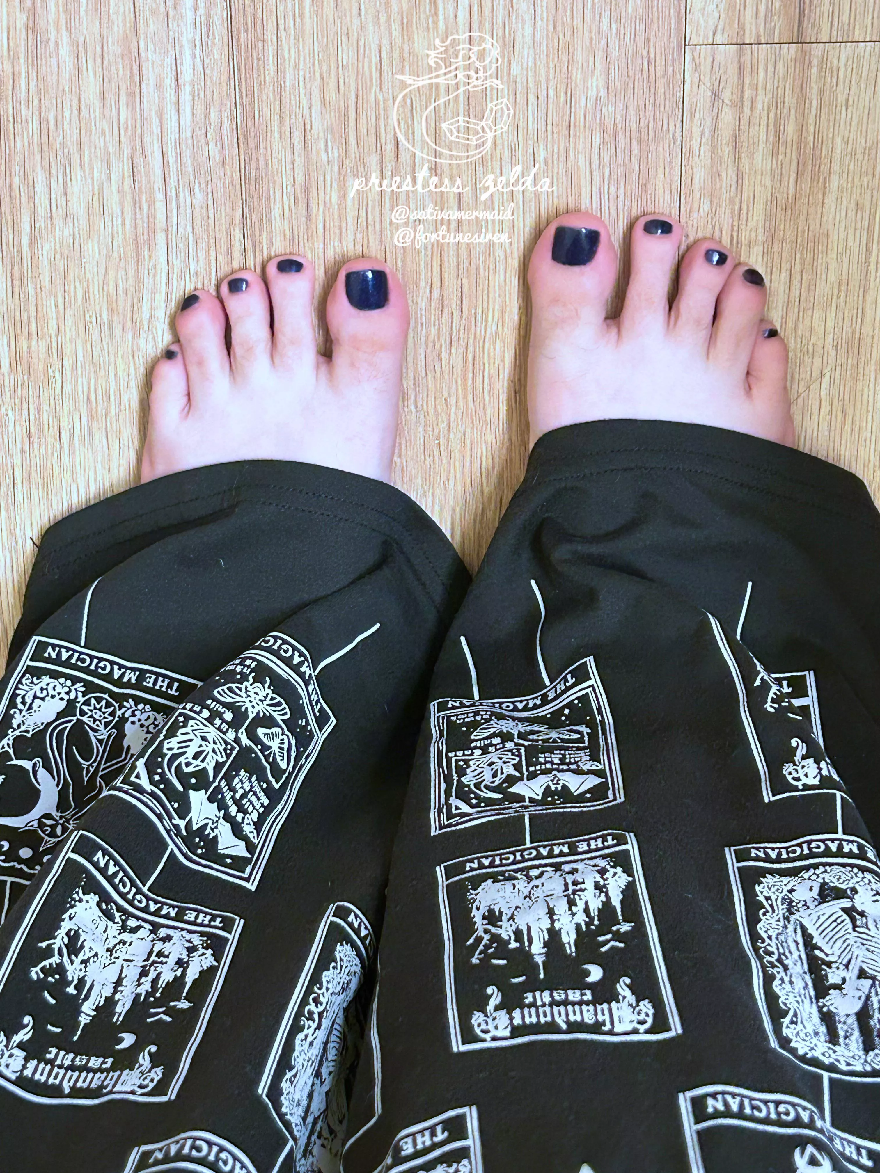 My new pedi is so perfect. you’re welcome for getting to even see, feet freaks. ʚ♡ɞ now send to show me how thankful are.