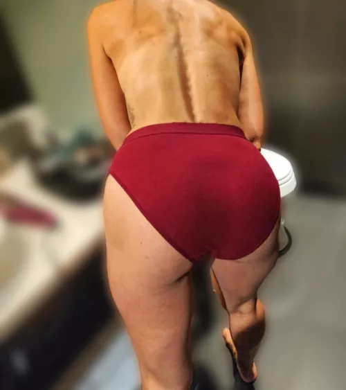 New Here....40 yr old housewife.