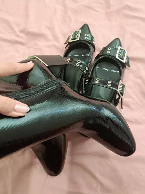 Of course i bought new shoes and of course you'll have to reimburse them 💋