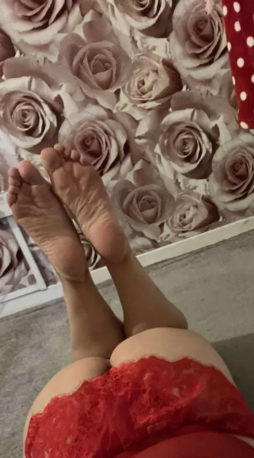 Only good boys and girls get presents this year 