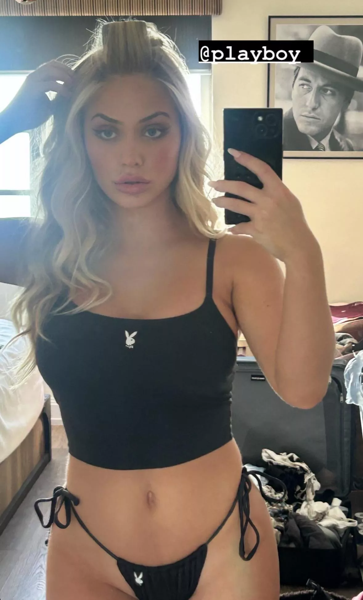 Stroke to blondes! Group chat on instagram! DM me! Let’s gooo