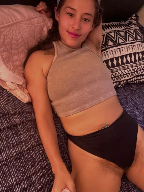 The thick hairy is beautiful