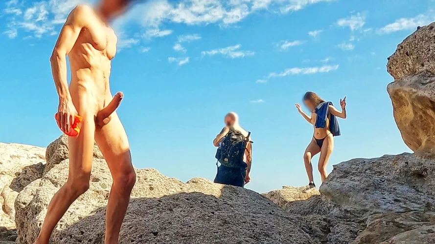 topless lady caught my boner