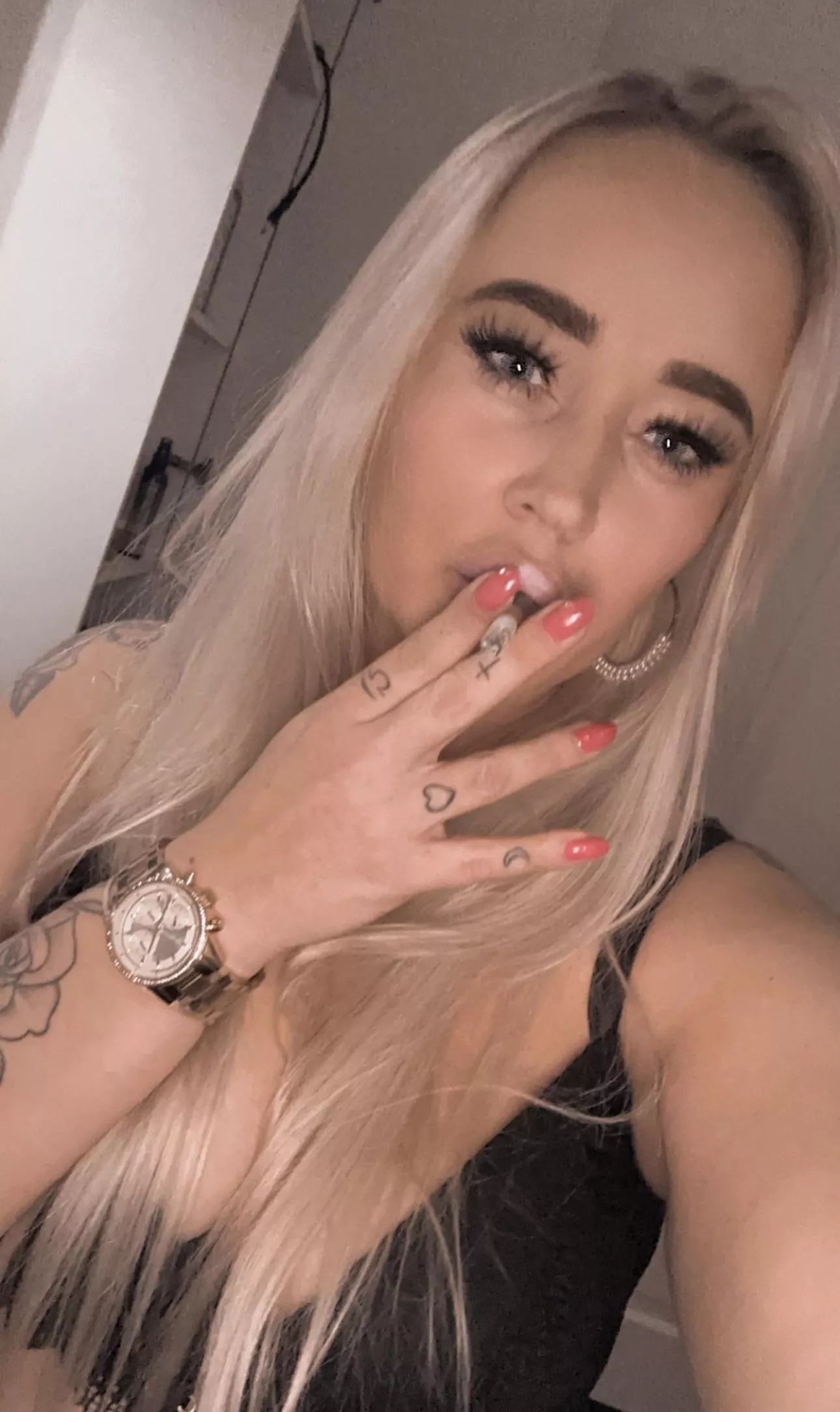 Wanna smoke together? 🤭