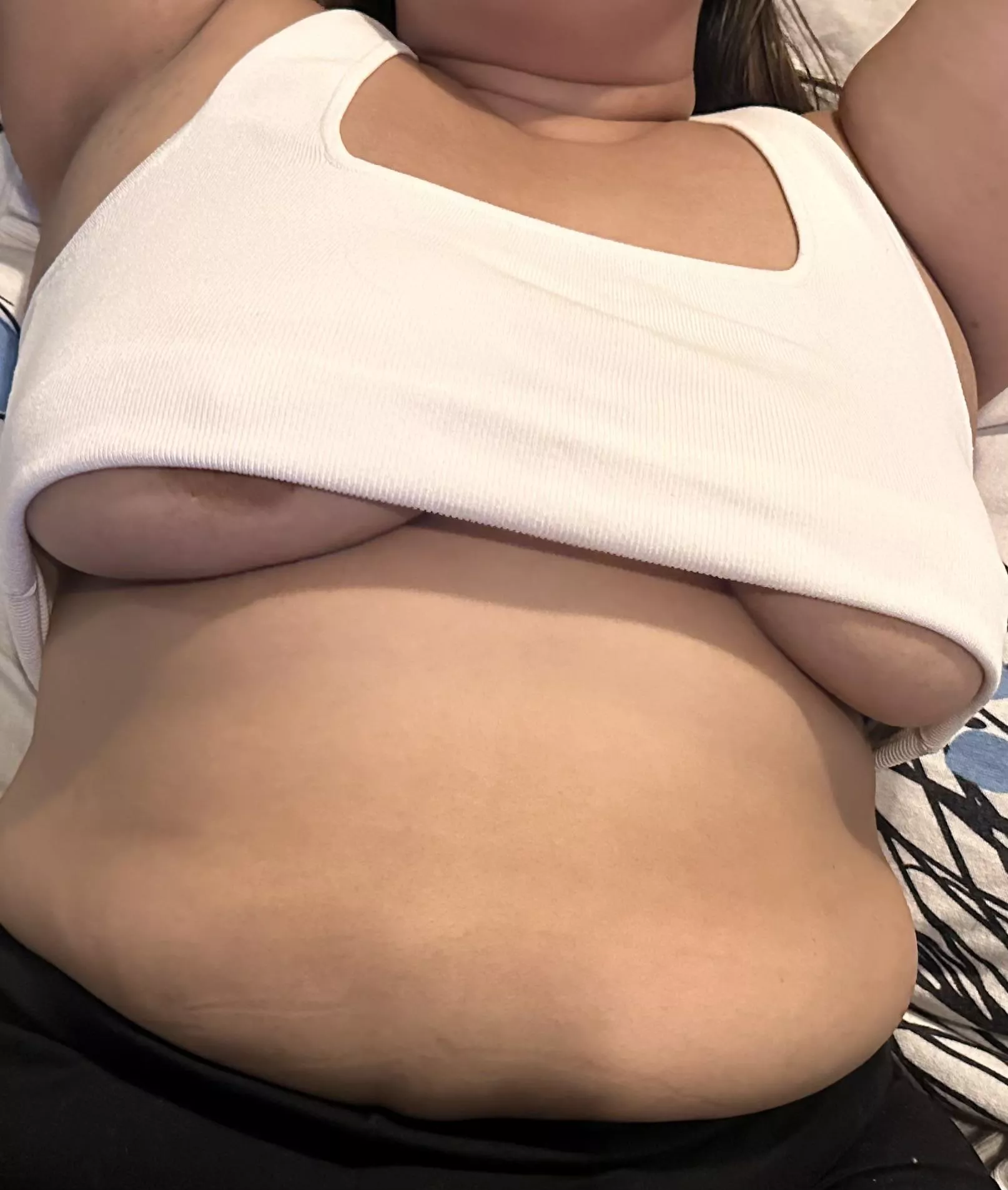 What a relaxing Monday night 😘