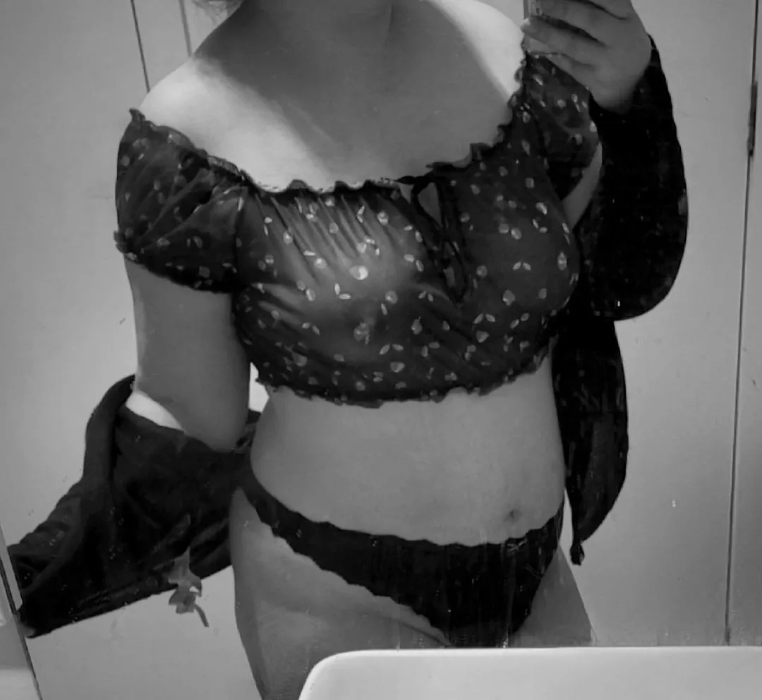 Who knew I'd look so adorable in black and white?