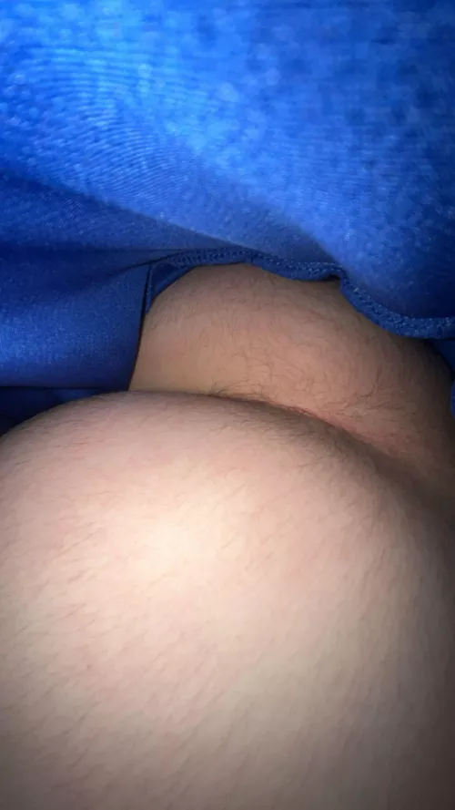 Who wanna fuck my hole