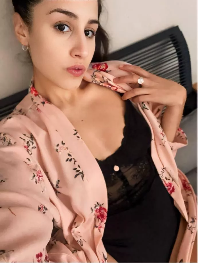 Who’s wants to fund my day? co❤️💋