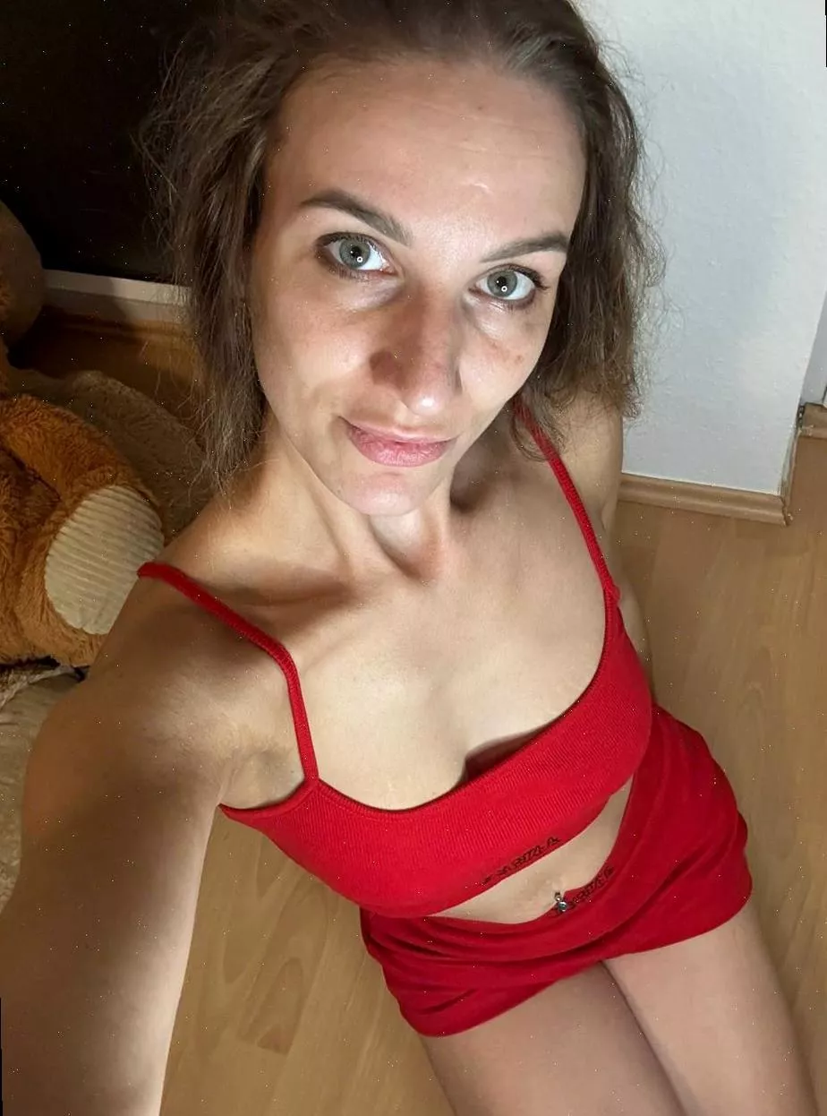 Would you f#ck me until I’m crying out your name?!🤩🤎