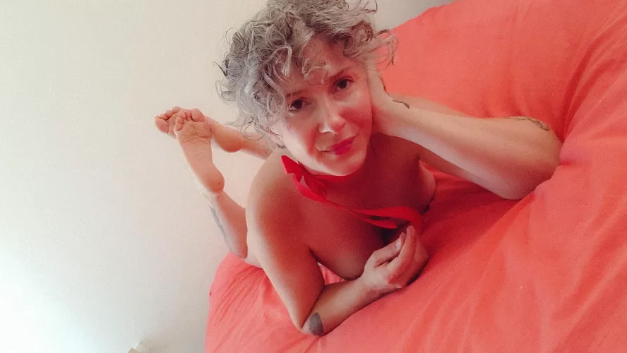 Would you fuck a milf you met on Reddit? 