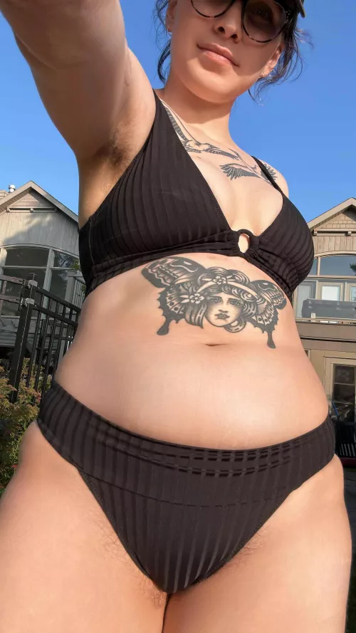 You should bend me over, rip off my bathing suit, and fuck me right here.. 😋