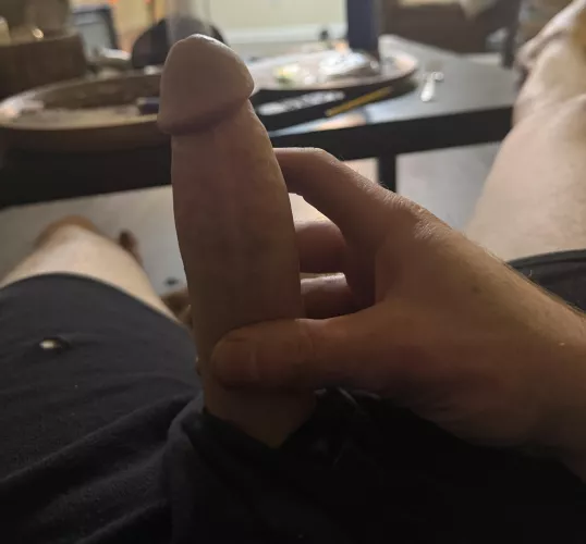 21 M4F i’m 5,7 got a ‘7, clean, and can host