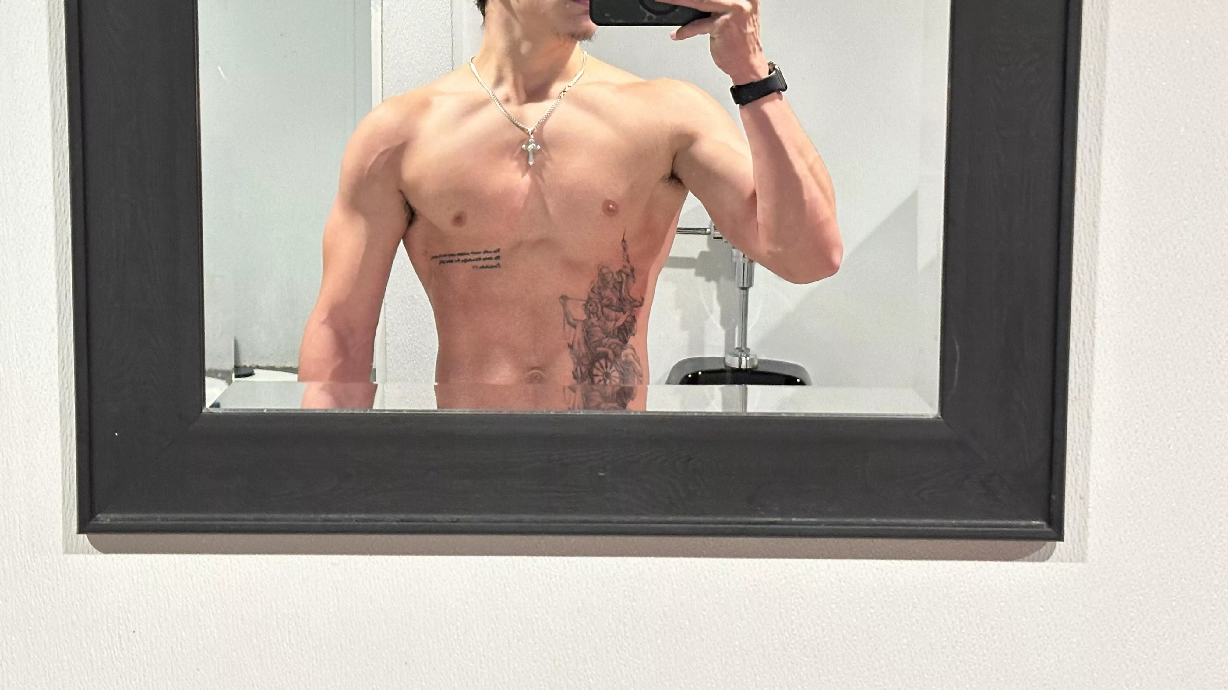 21M4F - New bull seeking to gain experience with a hotwife. Also open to a friend with benefits. Athlete, puerto rican, located in Branford, can commute. PM for more pics / details. can verify