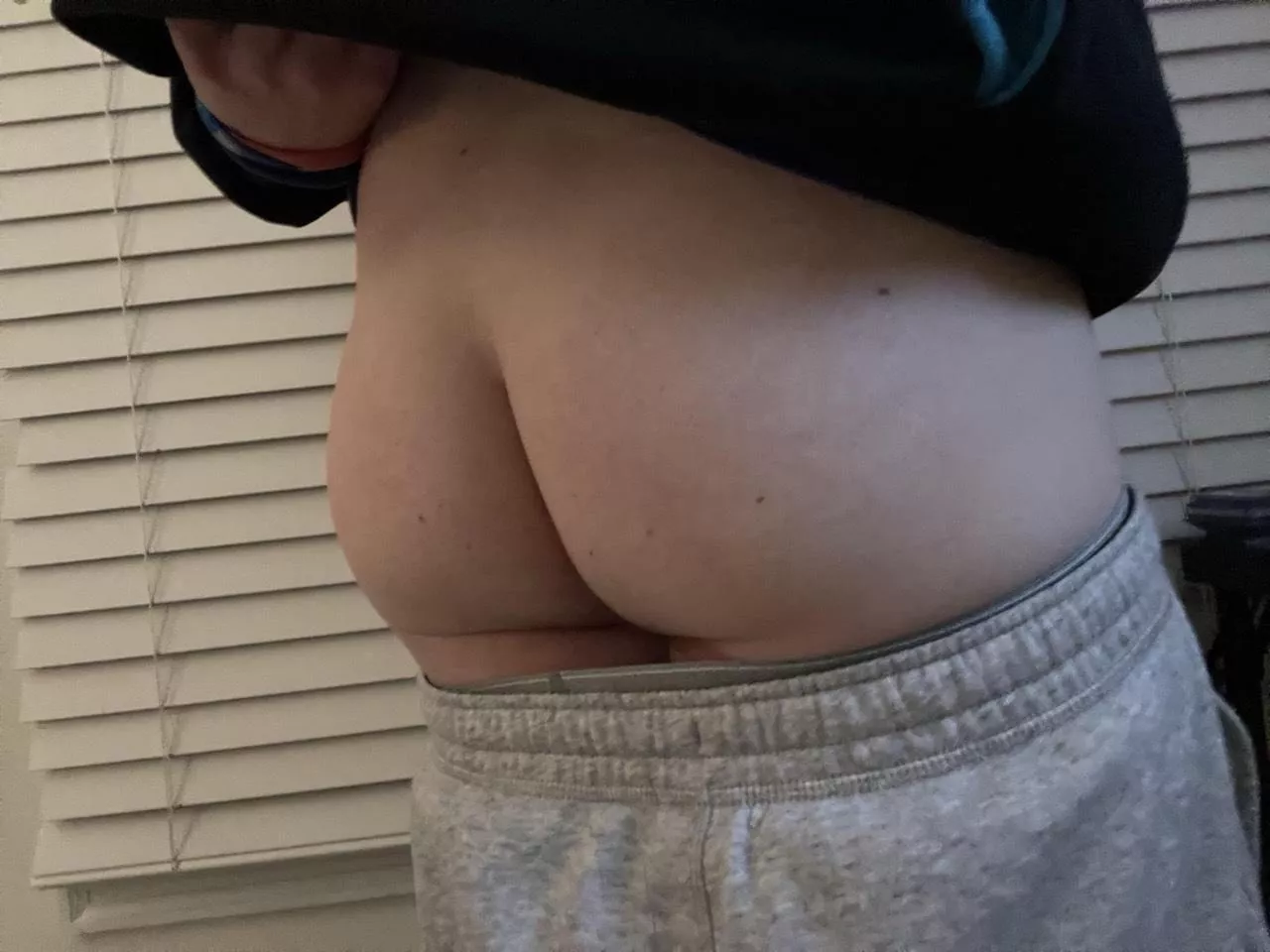 23 Charleston… piss play 