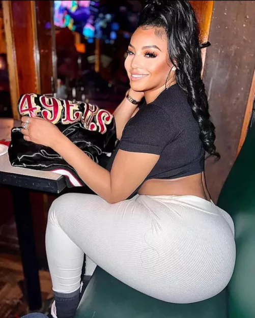 Big Ol Ass 😮‍💨 