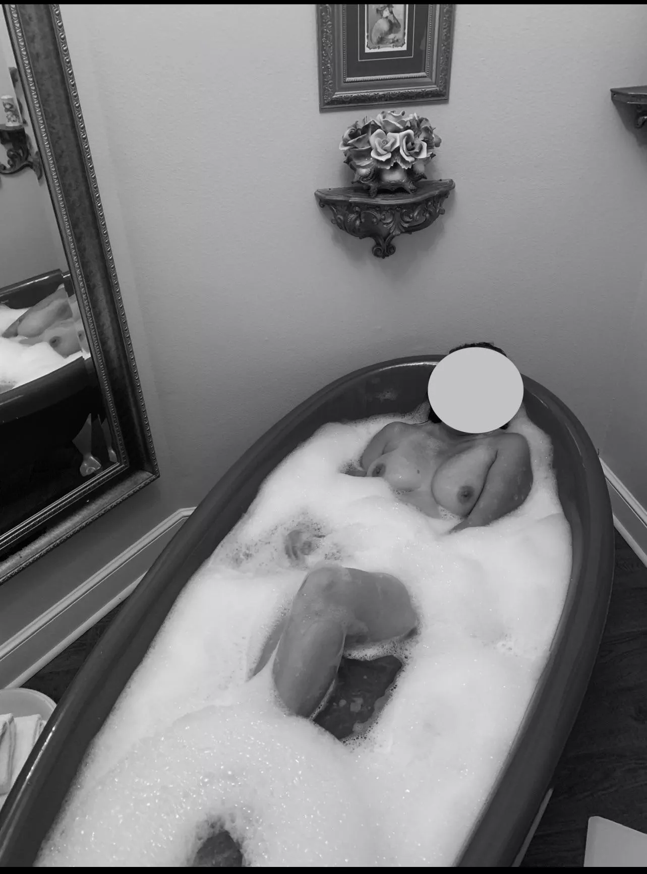 Couldn’t pass up the opportunity to snap some pics of the wife in this tub!