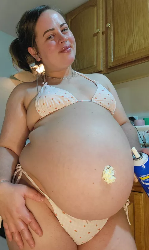 Feed me while you breed me 