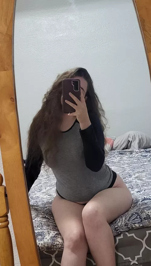 I am bored all alone in bed call me