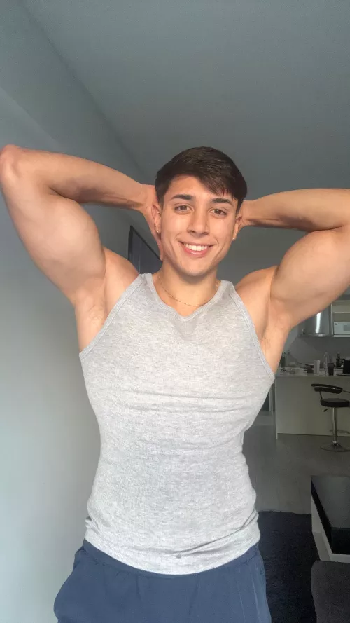 I love my biceps🫶