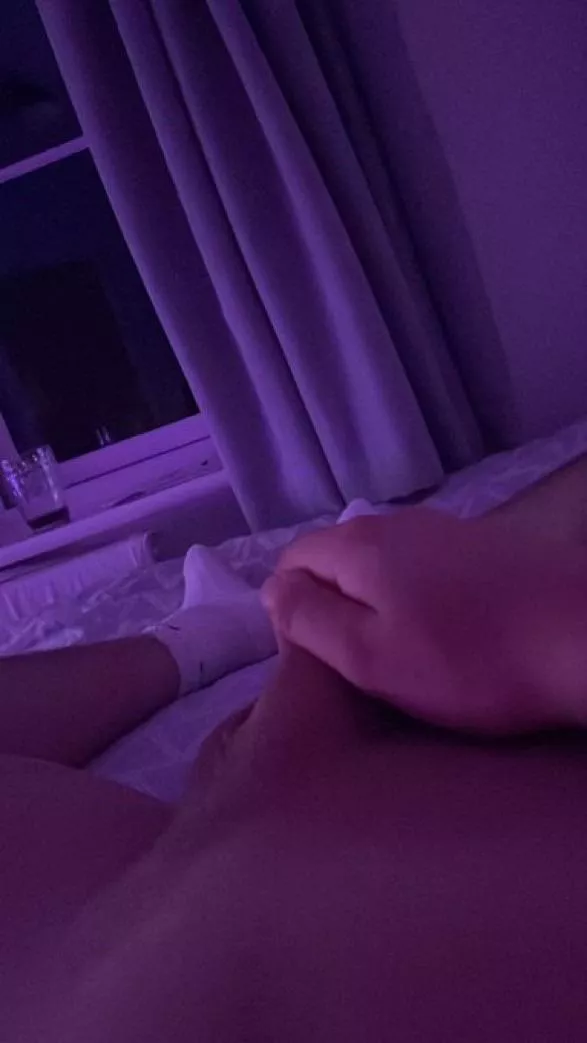 I need someone to lock me up for good and take complete control of my key. I will do whatever my master says and I am into very wild stuff so please dmme if you want to be the owner of this slut