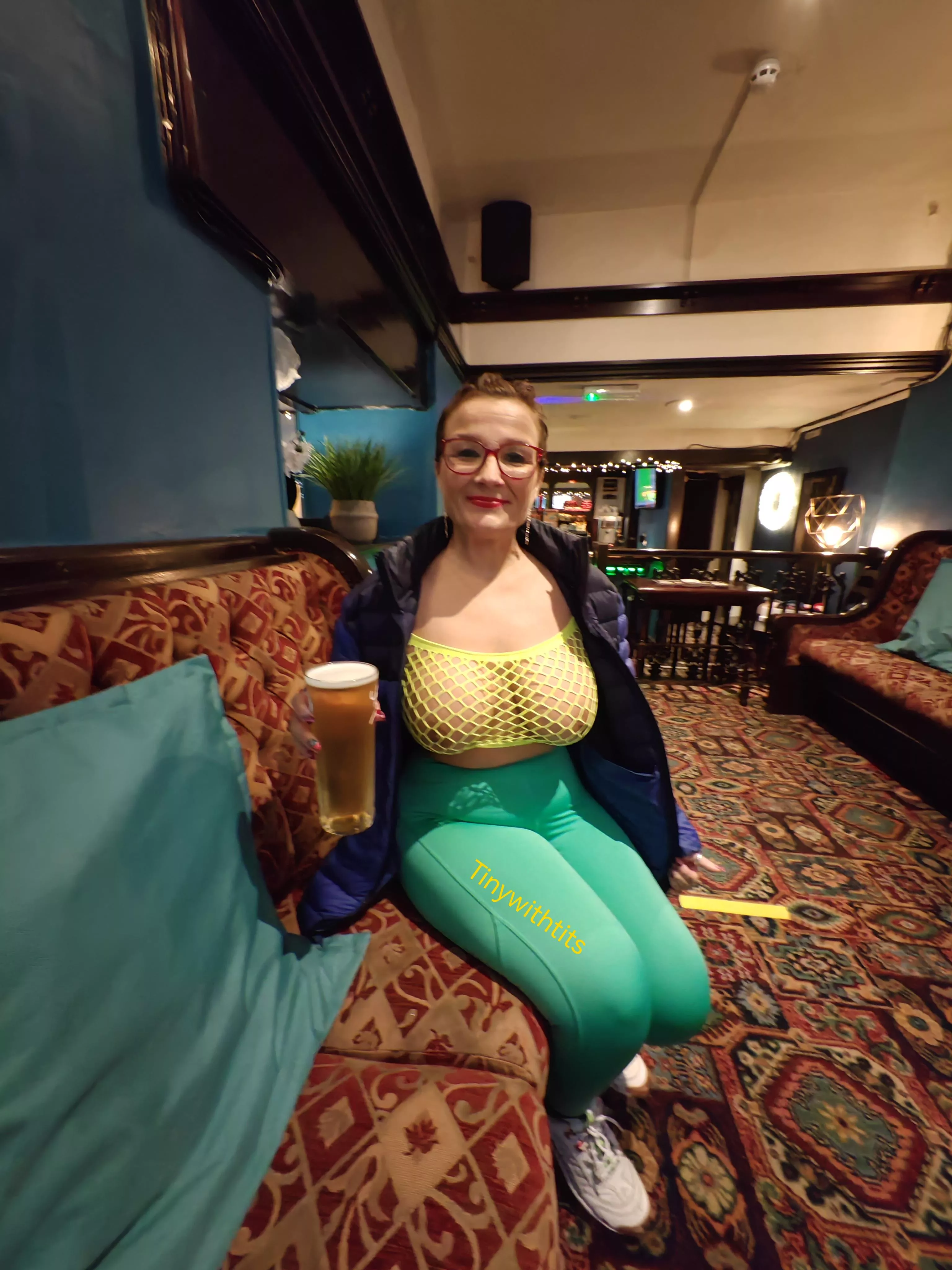 Nice see through too in the pub 😛 42 UK cougar 