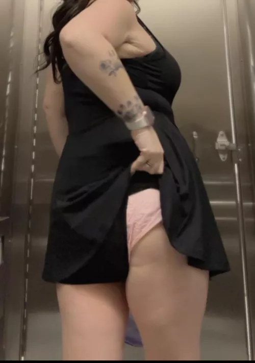 Risky in the Airport 