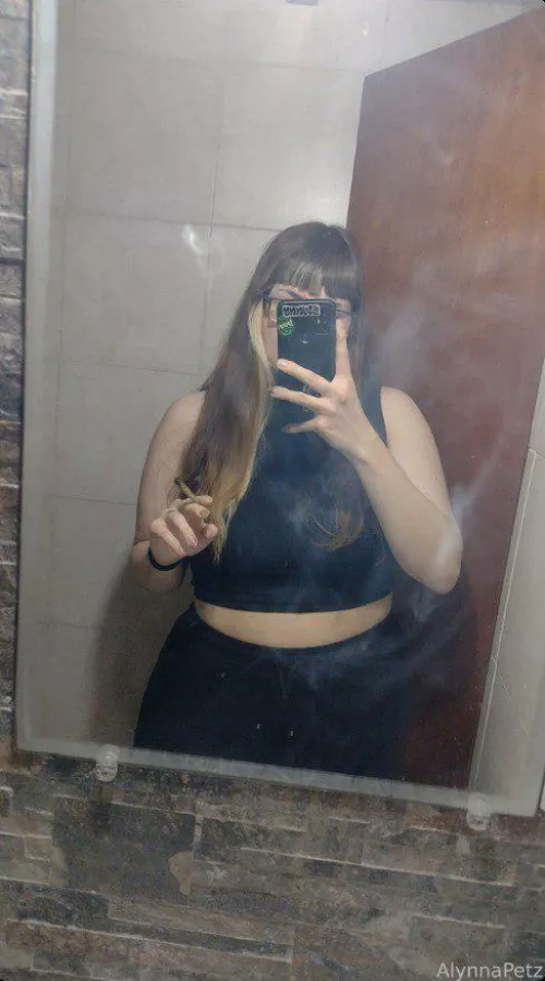 Would you smoke with me? ⭑. 🍃💨