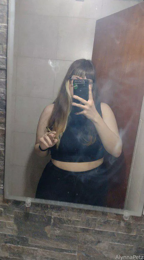 Would you smoke with me? ⭑. 🍃💨