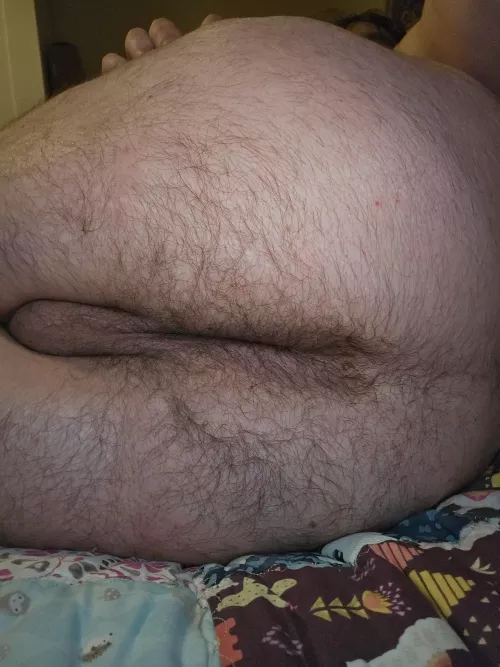 32 male bottom any takers to make me loose and load me up 