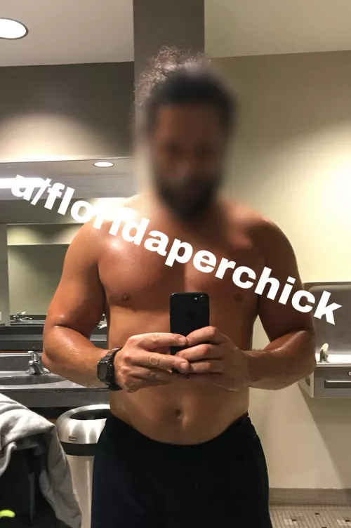 [35] [M4MF] #West Palm Beach Latino Dom male in search of a hotwife/vixen single lady wanting to start something new.