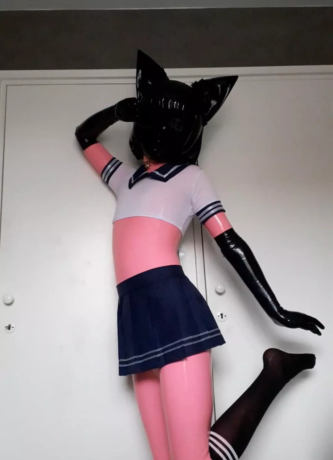 Am 22 now, so.... ehm... Official pink suit debut 😛