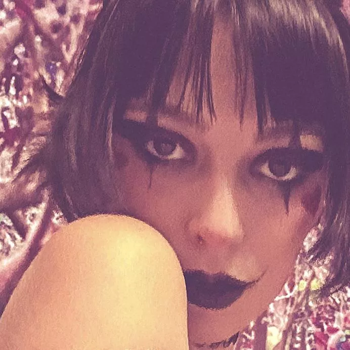 Brown eyes can seduce you too 