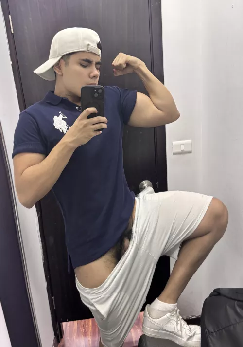 Come closer and let me rape your wallet.