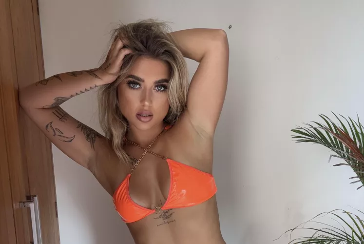 Come closer, I know you wanna sniff this