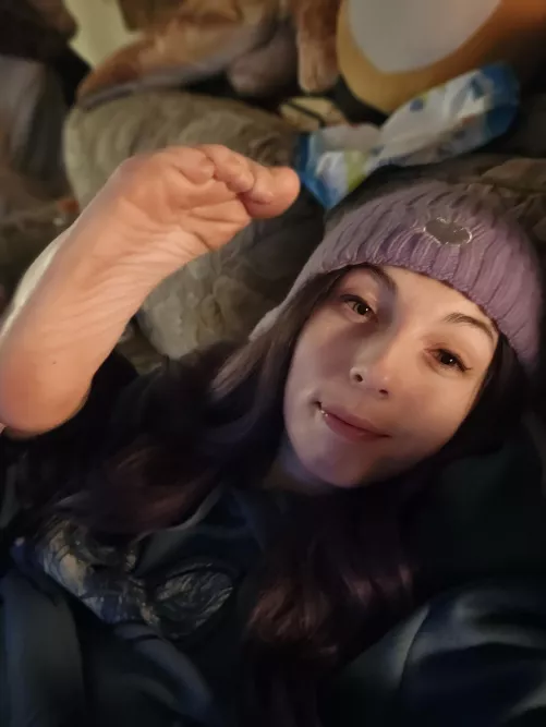 Dms are open if you desire some foot content from me today x