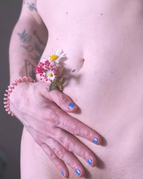 Don't mind me. I just wanted to bring back a bit of summer, now that it's all grey and cold outside 💀 [nb]