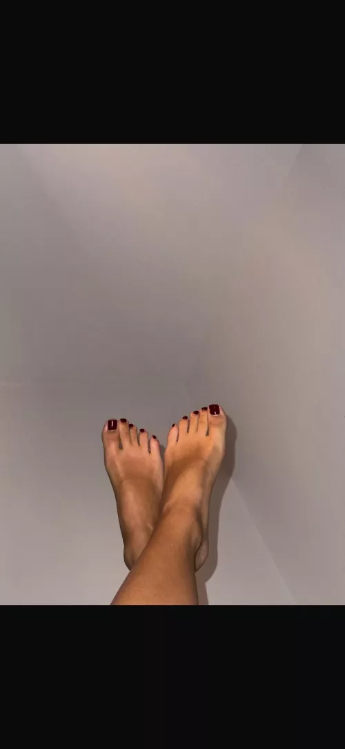 First time posting feet, tell me your opinions 🥰🥰🥰