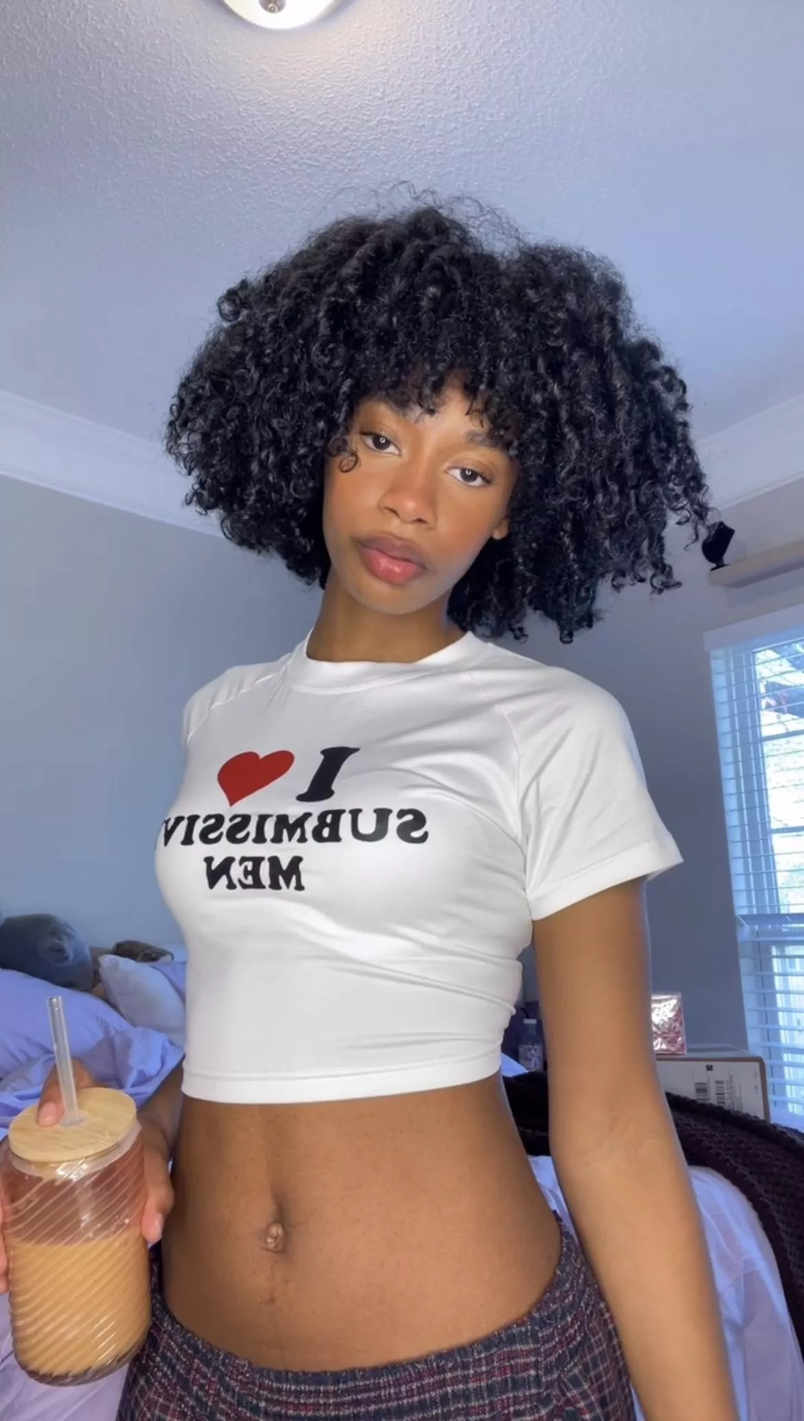 get financially f*cked by a hot ebony brat today<3