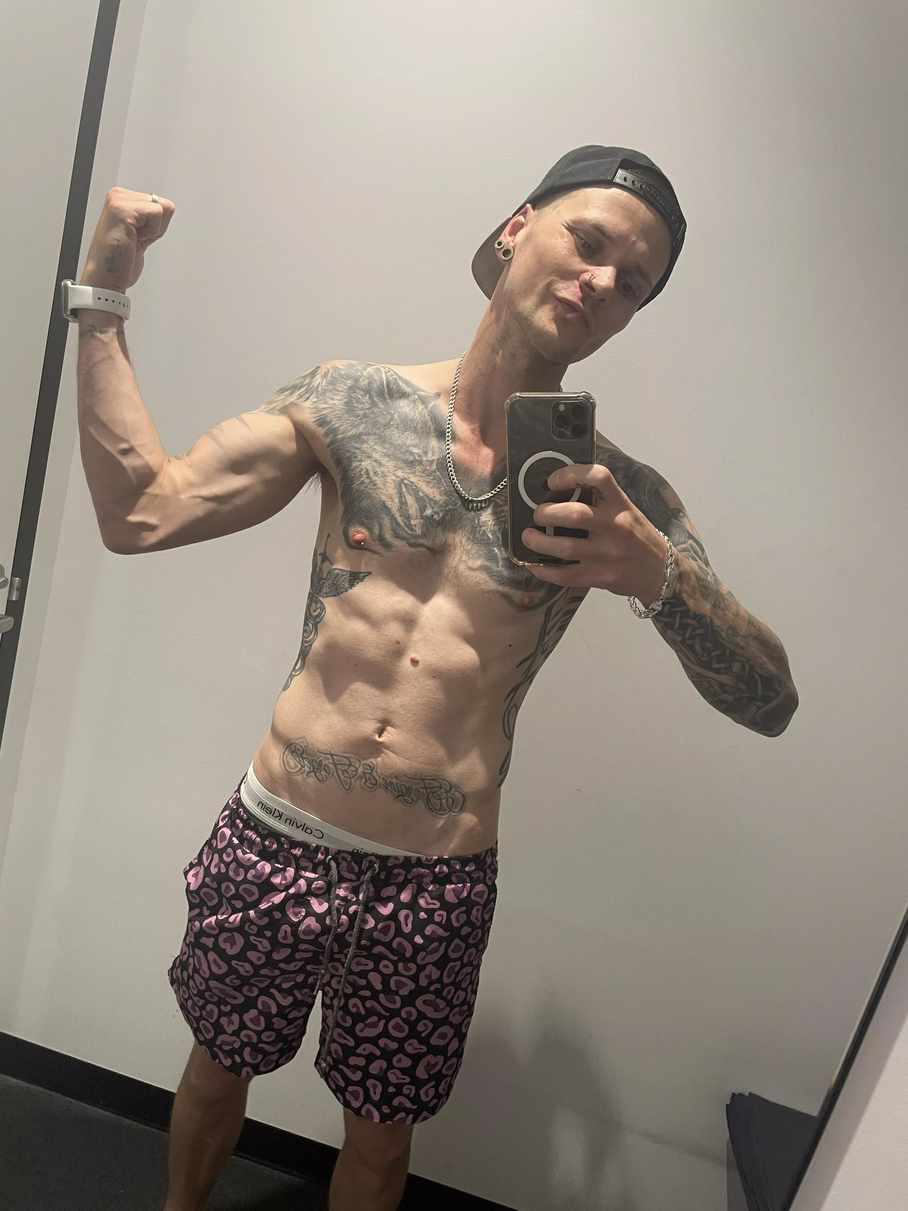 Great lighting = quick snap 📸 But all I can think about is locking more betas into my Debt Subscriptions. After all, automatic payments make it that much more exciting 😈