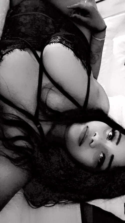 Hmu if your looking to meet rn in north Austin 