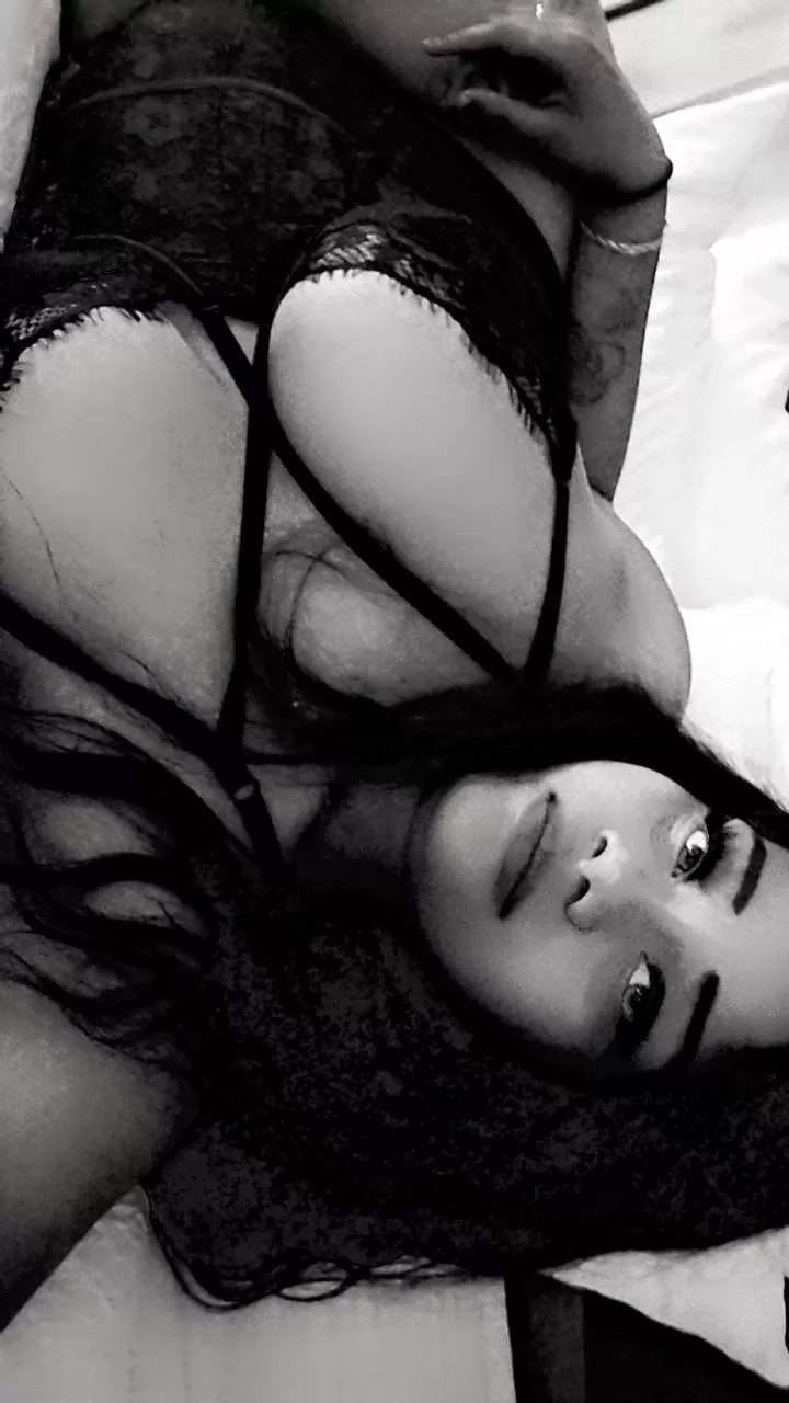 Hmu if your looking to meet rn in north Austin 