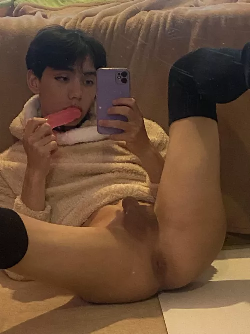 I need a real man to ruin my virgin holes :(