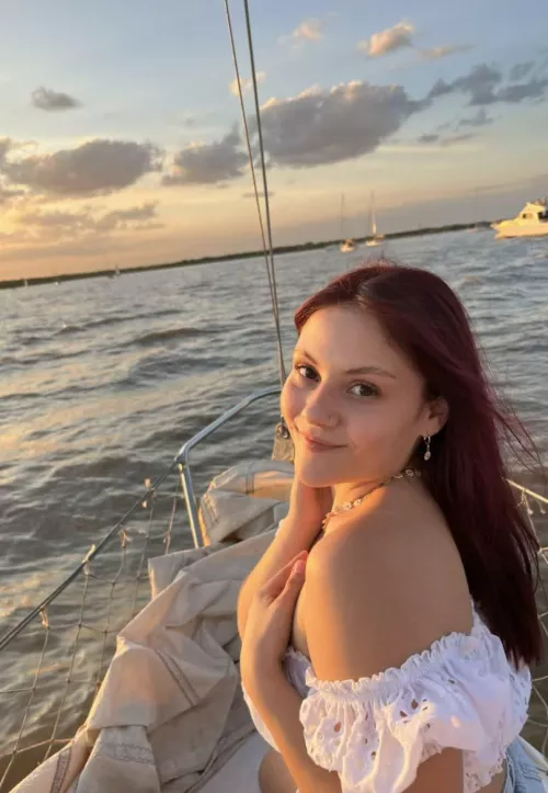 I wanna pop into your 3am thoughts
