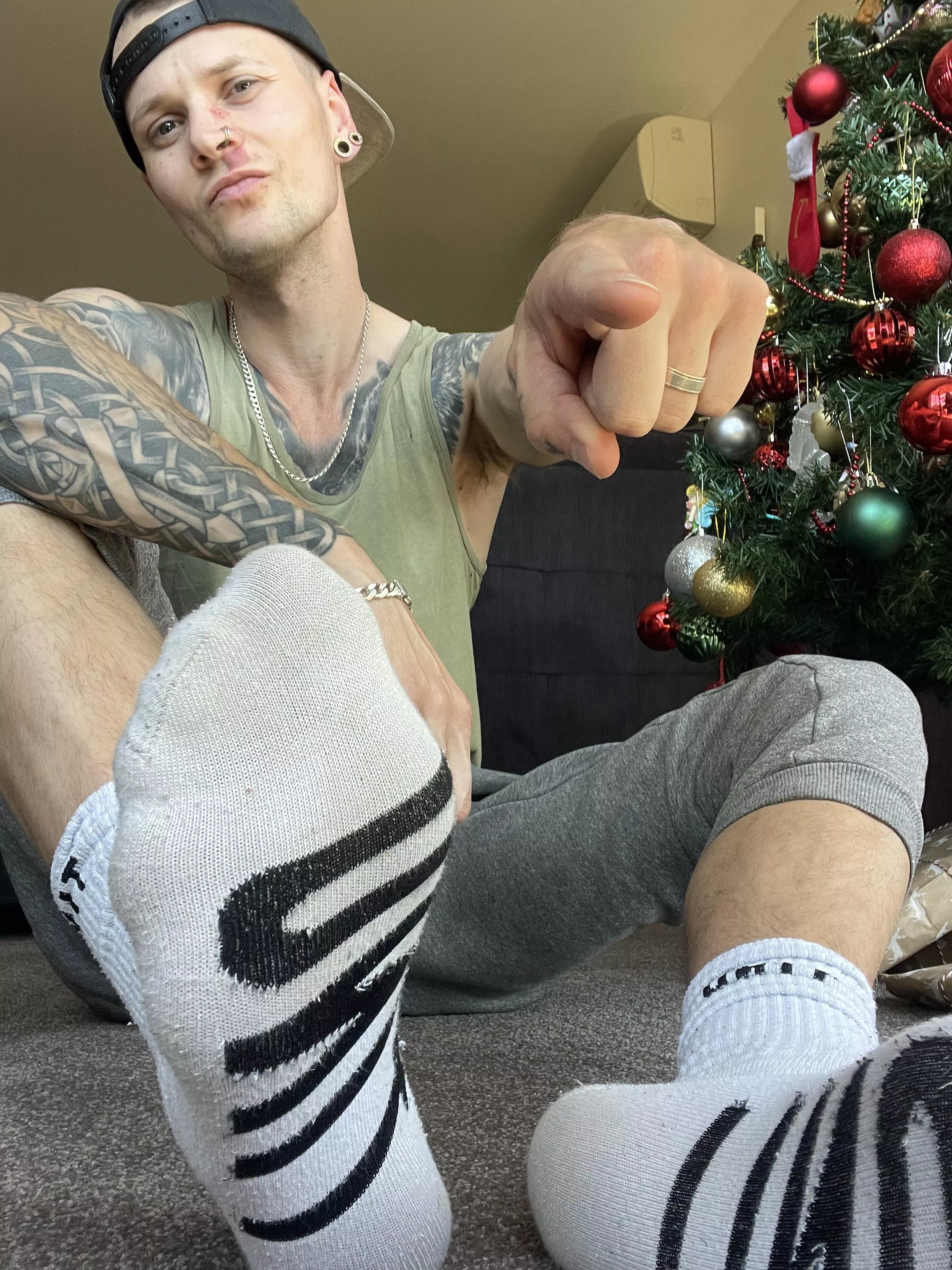 I’ve caught you scrolling again. Your punishment? $500 Debt—paid in $50 weekly instalments… It’s time to commit. DM me to lock in. 🔒