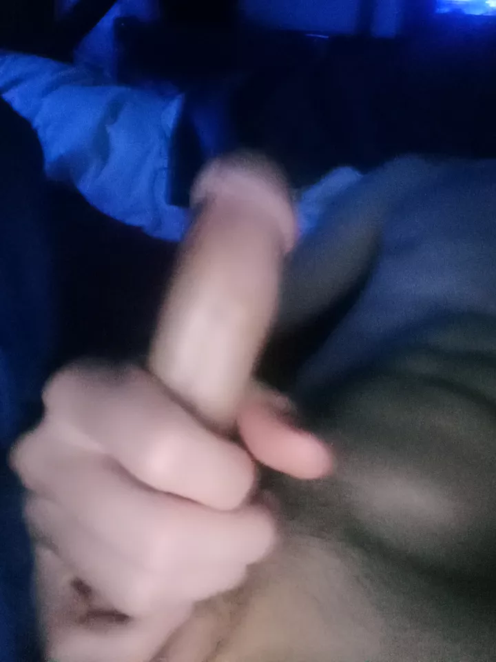 Let me fuck your face 😈 (no gays please)