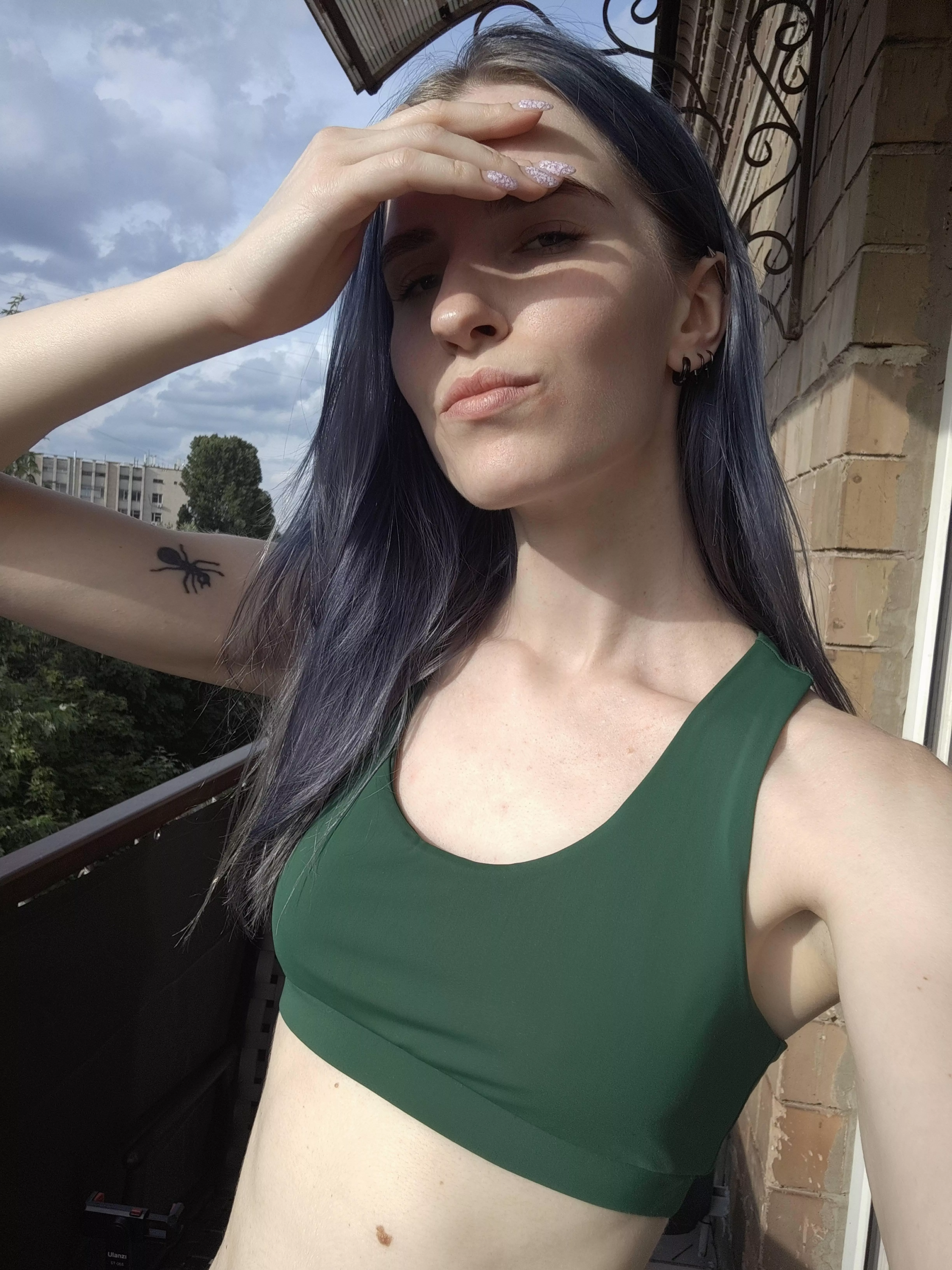 my top looks good on me mmm